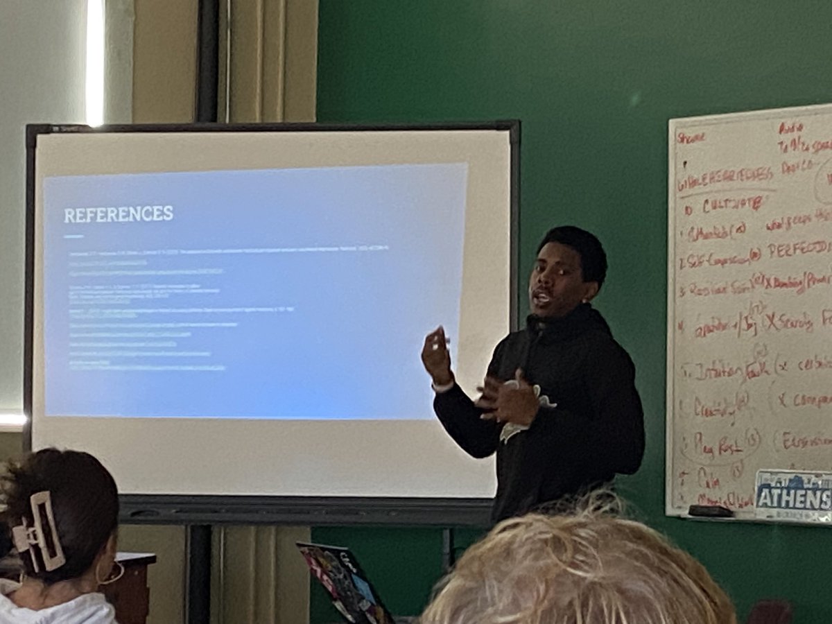 BCpe_sprtStdies's tweet image. And that’s a wrap! 

Whether students were completing major track requirements or credit fulfillment  our students showed up and showed out!

During finals please remember your mindful moments YOU set the tone - so set the tone that suits YOU best!

Good luck! #FINISH 💚🦬