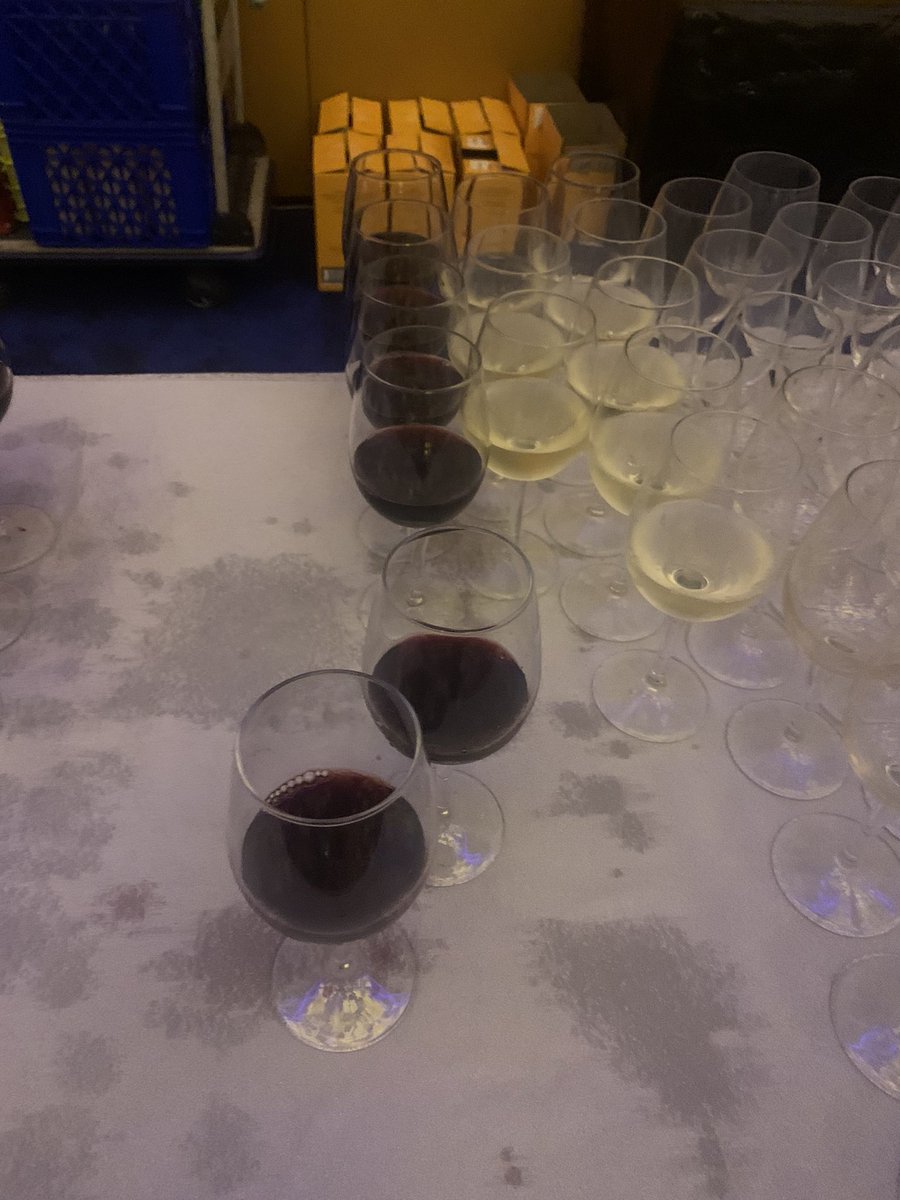 sonvxcoltech's tweet photo. One drink is all you need at #emnlp lol https://t.co/N4y2GRVuu4