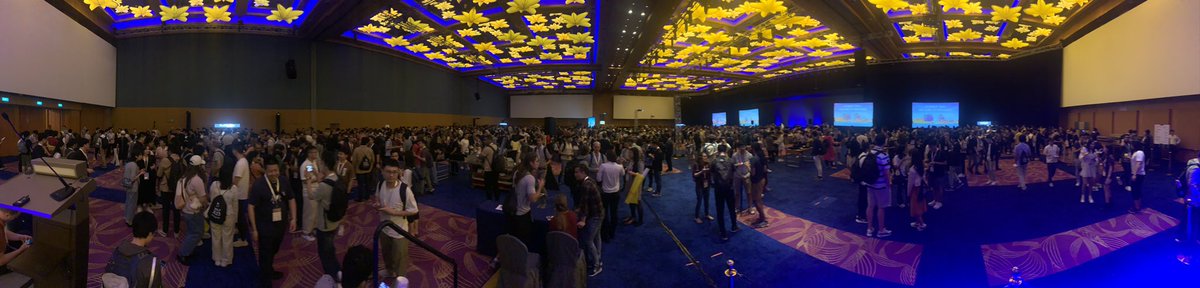 sonvxcoltech's tweet photo. One drink is all you need at #emnlp lol https://t.co/N4y2GRVuu4