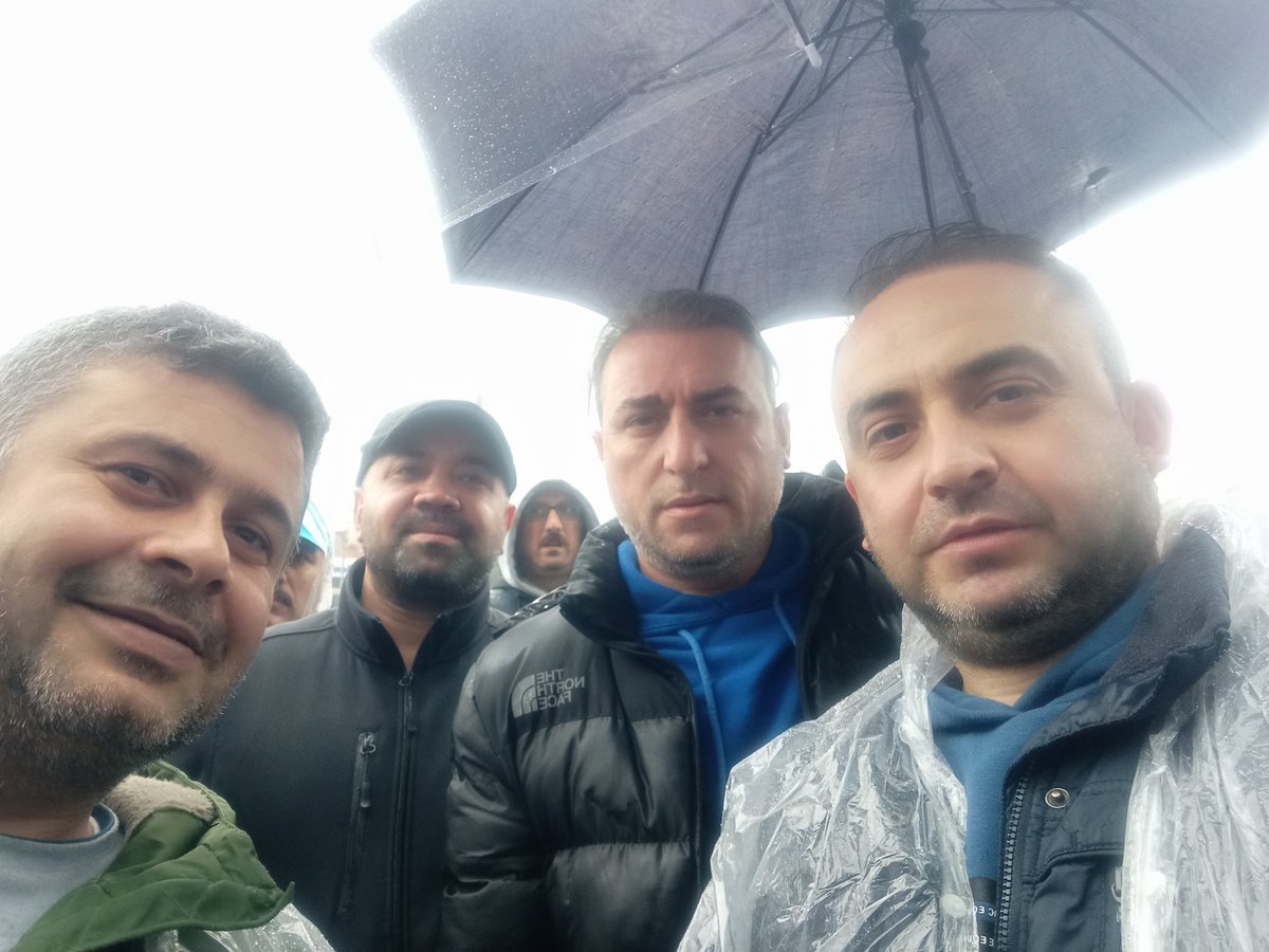 turgaye1903's tweet photo. Türk Metal Sendikası -Mess toplu sözleşme görüşmelerindeki %35 zam teklifine ilk cevabımızı bugün Mess'in İstanbul'daki merkez binası önünde toplanarak verdik. Bu daha başlangıç mücadeleye devam!
#TekSes
#TekNefes
#ŞimdiSözBizdeMess
@ismailcicek4171
@AltundagUysal https://t.co/H7UIRvgzSw