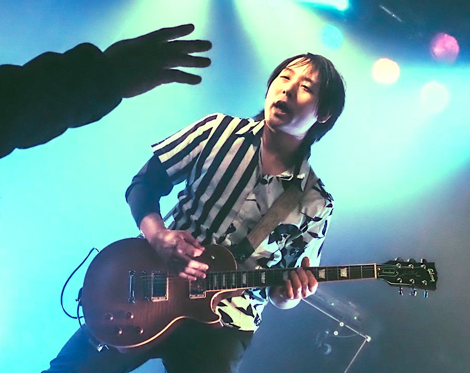 遅くなりましたが先週は高松Monsterにお越しくださった皆さん、ありがとうございます。
9月に活動を再開してから3本目。沢山の方に来ていただき本当に幸せなライヴでした。本当にありがとうございました。
Puppet Rabbitとしてはこれで年内ライヴ納めとなりますが、皆さんよいお年をお過ごしください。