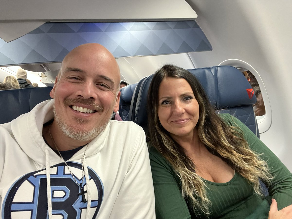 OlsonKristopher's tweet photo. Off to Vegas for the #Vikings maybe to hedge a little on my Circa Survivor ticket. #final30 https://t.co/YOALY2dgGG