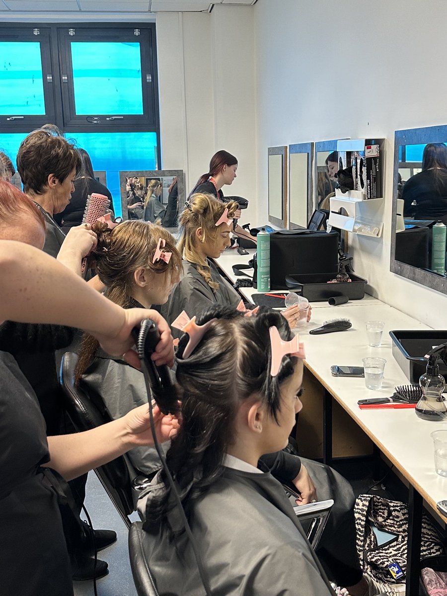 Some of our KS4 pupils had a great trip to Calderdale College, learning about hairdressing - a few came back to the Academy with great fresh cuts. ⁦@ImpactMAT⁩ ⁦@CalderdaleCol⁩