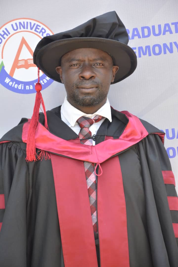 MubiruM05953701's tweet photo. A PhD in housing and human settlements studies. Thank God @ASSK_UG @kyambogou https://t.co/EWzNCcf62h