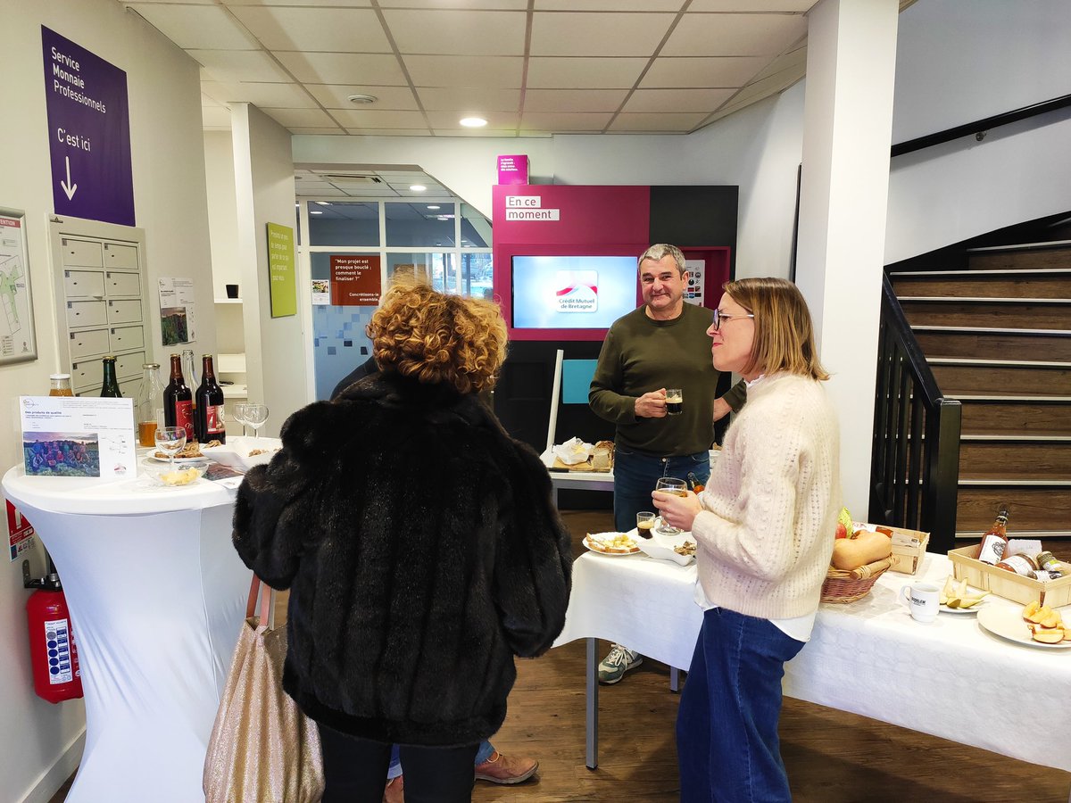 [OSE ALENTOURS 🚜]

Samedi dernier les circuits courts et la production locale étaient à l’honneur !

L’occasion de promouvoir l’initiative Ose Alentours : les produits locaux bio en un clic
👉 osealentours.fr