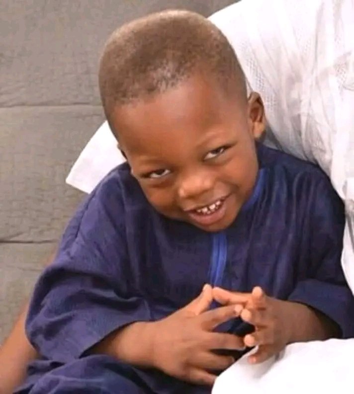 emmanuel_emrex's tweet image. Because you don&apos;t understand the challenge, Osim boring trend 😂🤣

#Osim