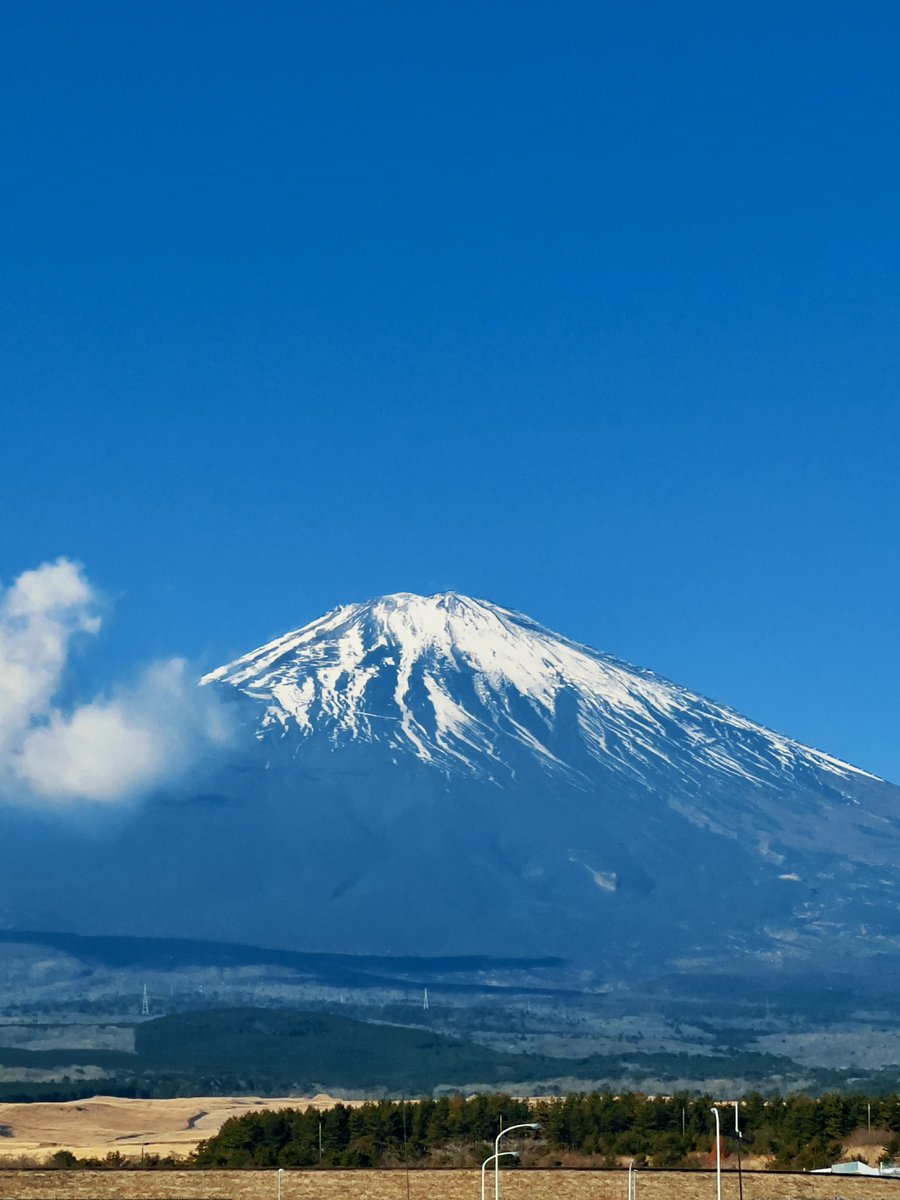 TheEnterprise17's tweet photo. Mount Fuji. Using VideoLut affect. Wave to Organe. https://t.co/CsnrcErNZT