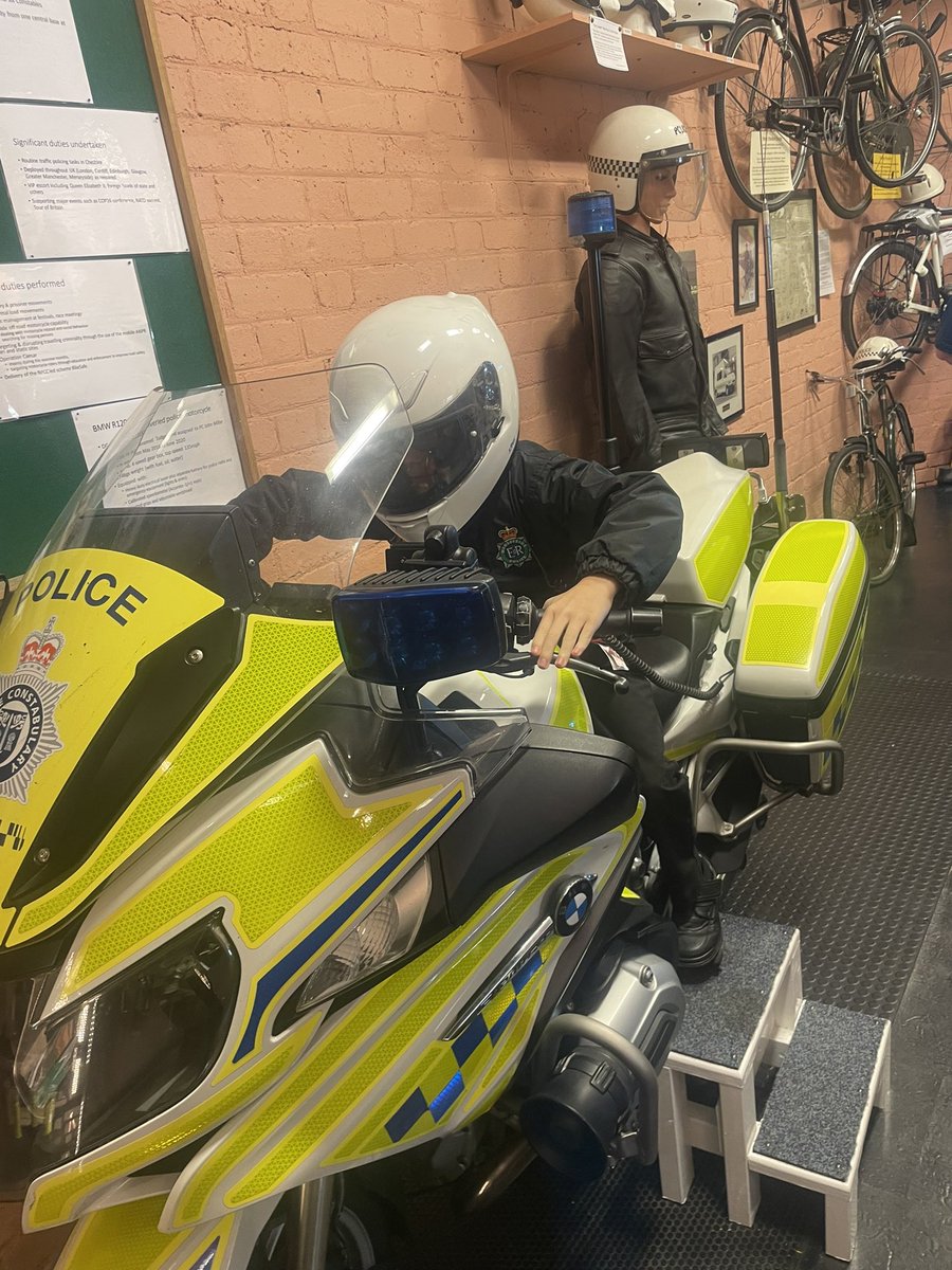 A really interesting visit to Chester policing museum today with the Mini Police! The Mini Police represented our school excellently and impressed museum staff with all their questions! Well done Mini Police 🎉😁 <a href="/MerPolCEU/">MerPol CEU</a>