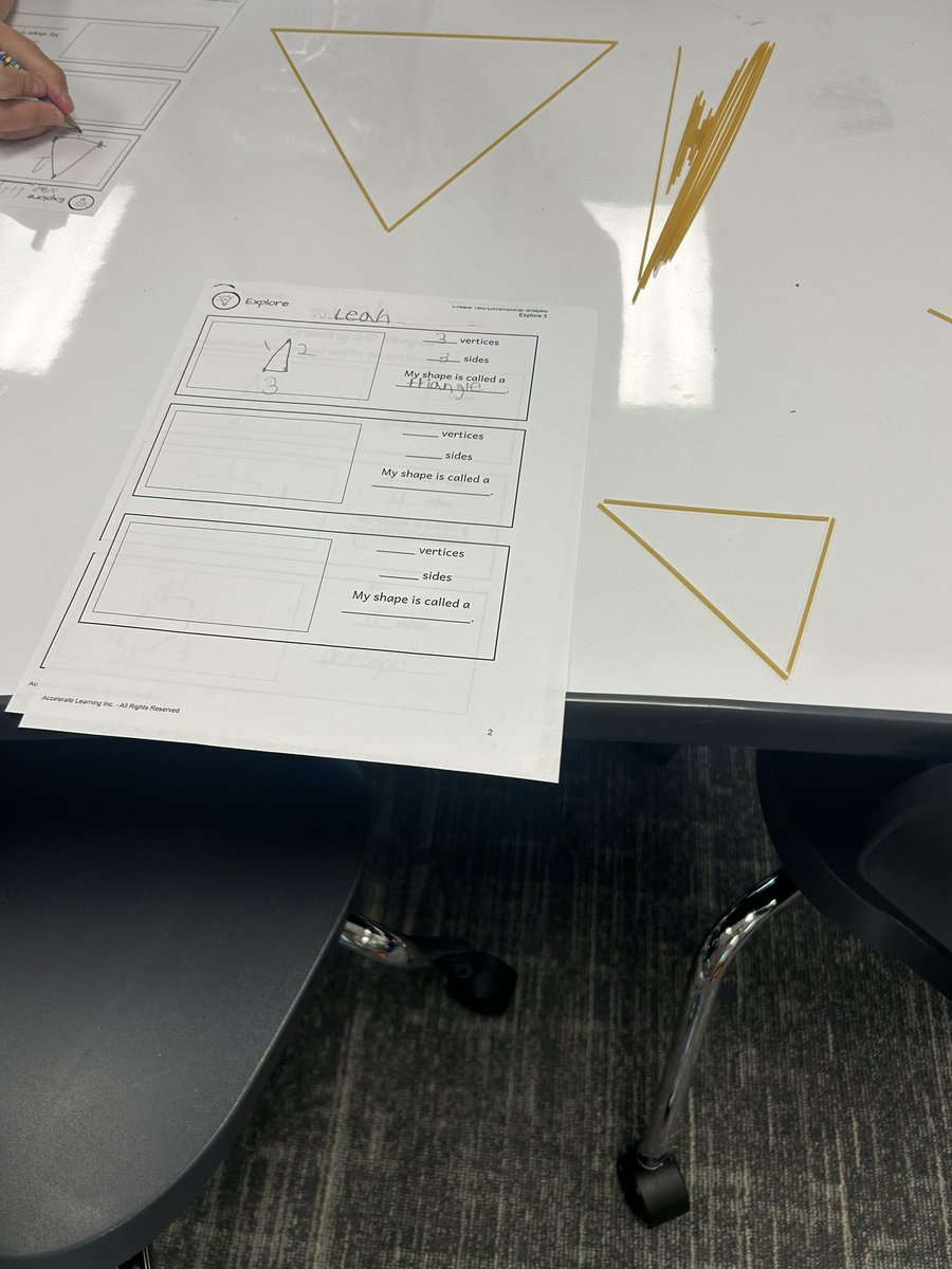 MsWaltersClass3's tweet photo. Getting to build polygons/ 2d shapes with spaghetti was a blast! https://t.co/JBRKFxPBZH