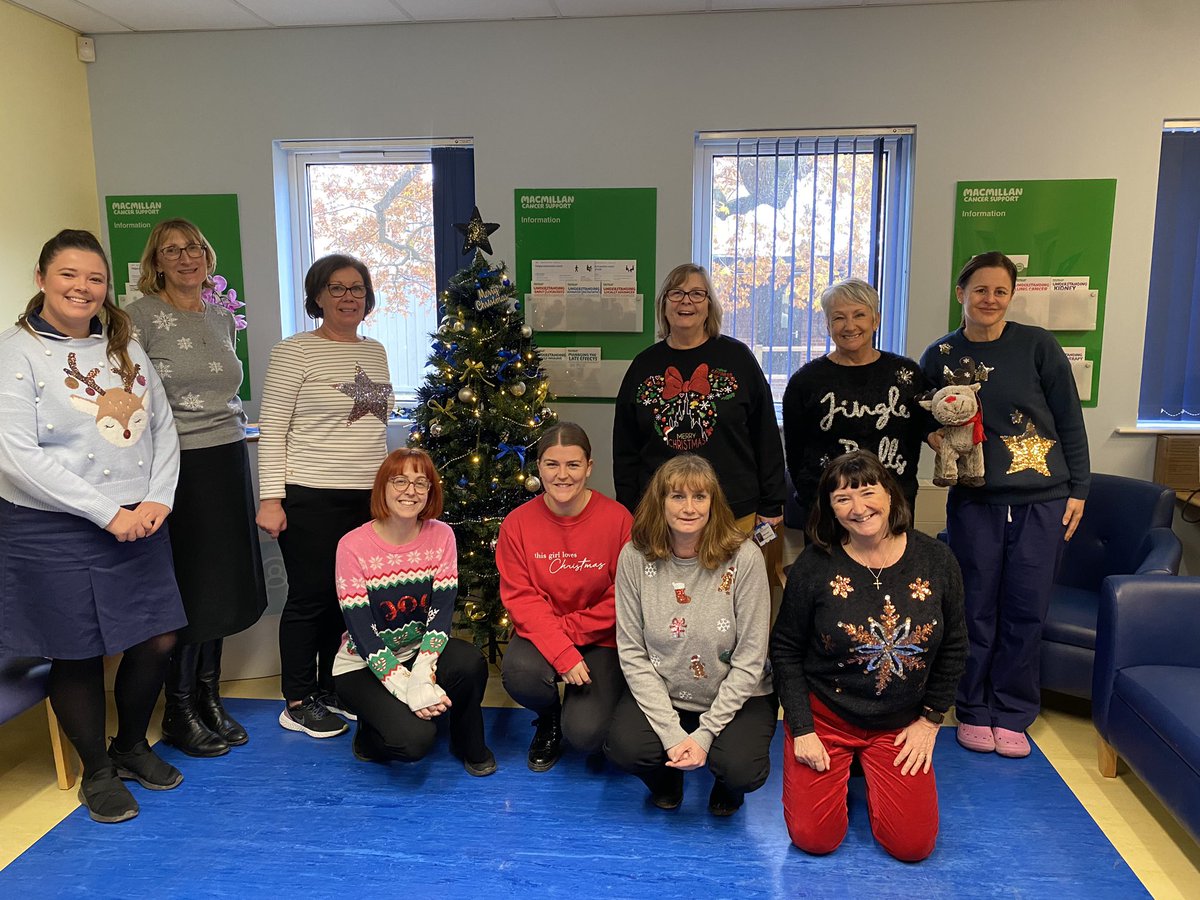 Christmas jumper day in the research centre 🤶🏼🎄🧑‍🎄@MSEResearchTeam @MSEHospitals @gill81076303 @FunkyLorri @KarenCranmer @LaurenSach