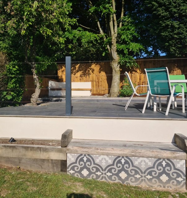 Our customers Picture Perfect Landscapes used our exclusive Italian Milena #Porcelain Paving in 🎨 Marino Mist, along with Global Stone Pattern Slabs, to complete this fantastic outside space! 🌳

#TradeThursday