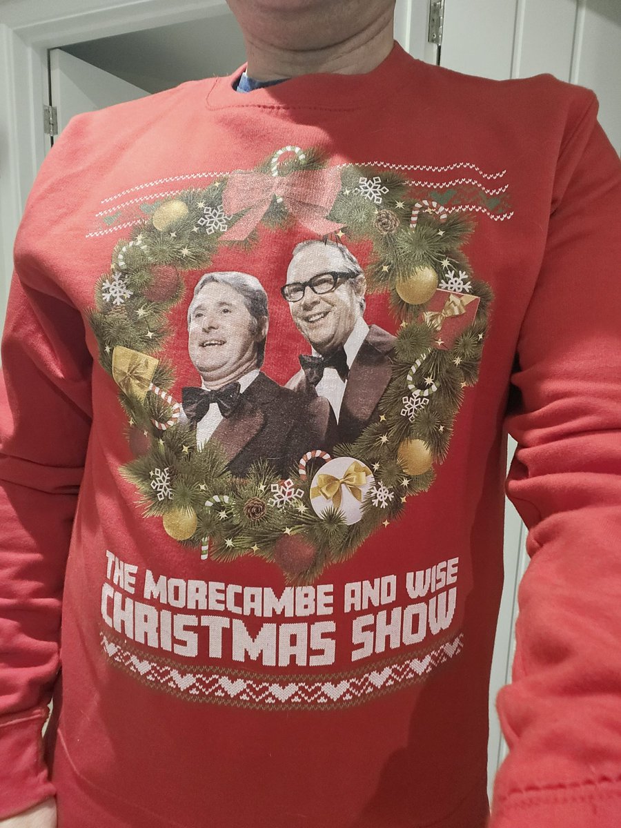 Christmas lunch and #ChristmasJumperDay which means it's time for the boys to make their first festive outing. #ericandern #stillbringingsunshine #morecambeandwise