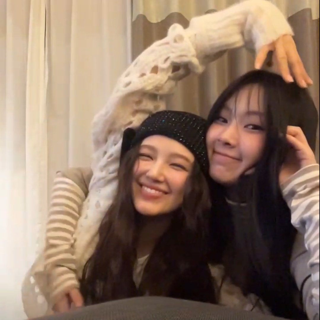 bborbnz's tweet photo. 🥰 https://t.co/vCNm6b9IXZ