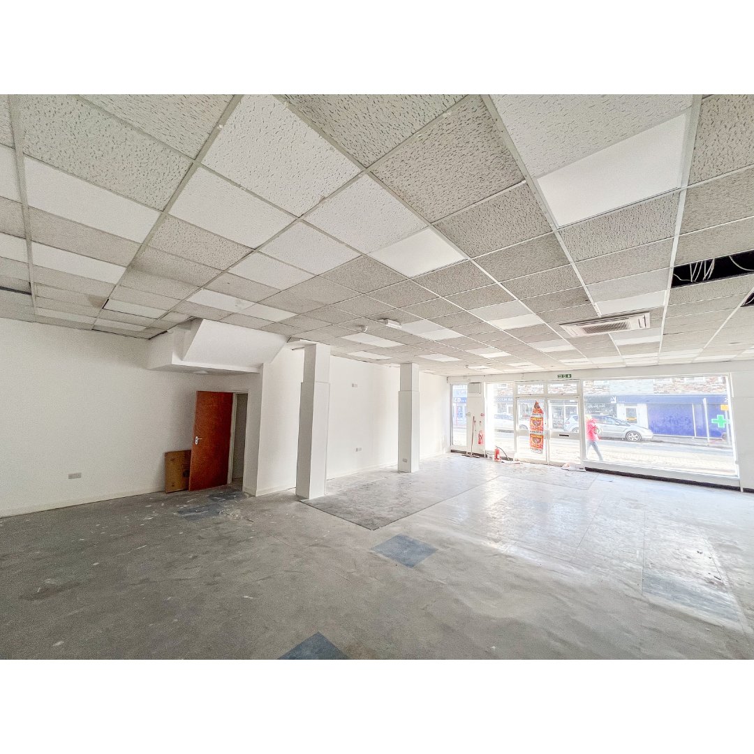 SBCProperty's tweet image. 1 The Platt Wadebridge Cornwall PL27 7AG

• Prime retail shop with planning consent for three duplex residential apartments
• Prime location in popular north Cornish town
• Of interest to developers/investors/owner occupiers

📞01872 277397
📧enq@sbcproperty.com