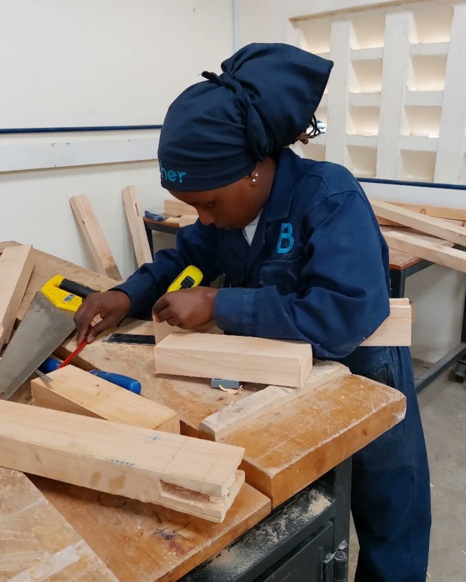 _Buildher's tweet photo. This week, 60+ Buildher Artisans are taking their Grade III NITA accreditation exams, now on its for the fourth day. ποΈπ©βπ§
Buildher is empowering women with skills for equal opportunities in the construction sector. Good luck to our artisans! π οΈπ #Buildherskills #NITAExams https://t.co/MMGRVPnUzs