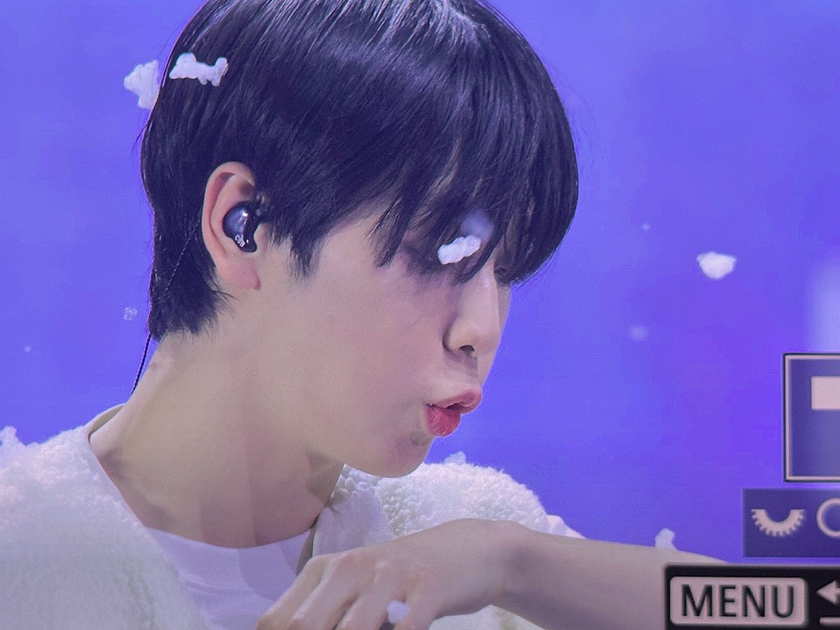 S2soobinS2's tweet photo. 잉기여워..😚 https://t.co/CJRhoKHToz