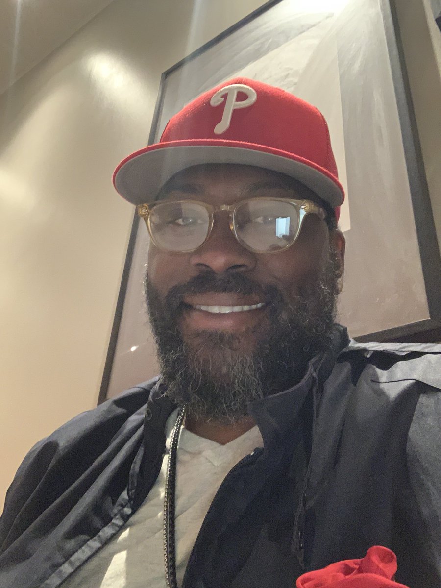 WhoButJOtis's tweet photo. Thanks @Starbucks for the B’Earthday coffee. Brought a smile to the start of a long day! #SagLife #Sagittarius ♐️ 12/07 https://t.co/HAEaBDM3H0