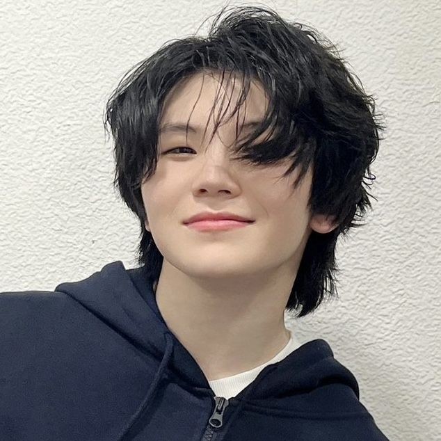 xviivyy's tweet photo. woozi as dia because idek why https://t.co/Np23IGNksc