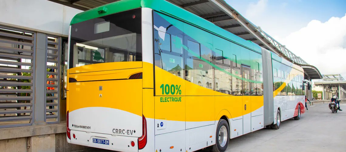 Our latest blog unveils the groundbreaking all-electric Bus Rapid Transit system in #Dakar, #Senegal. This innovative project promises to revolutionize urban transport, enhancing access and reducing congestion and pollution. #DakarBRT #SustainableCities blogs.worldbank.org/voices/five-re…