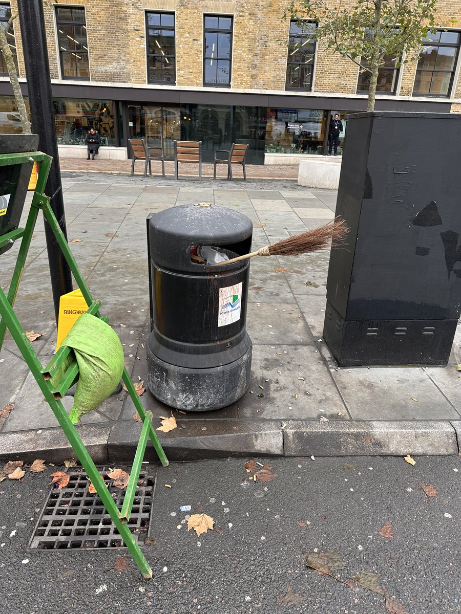 some terrible parking from Suella here