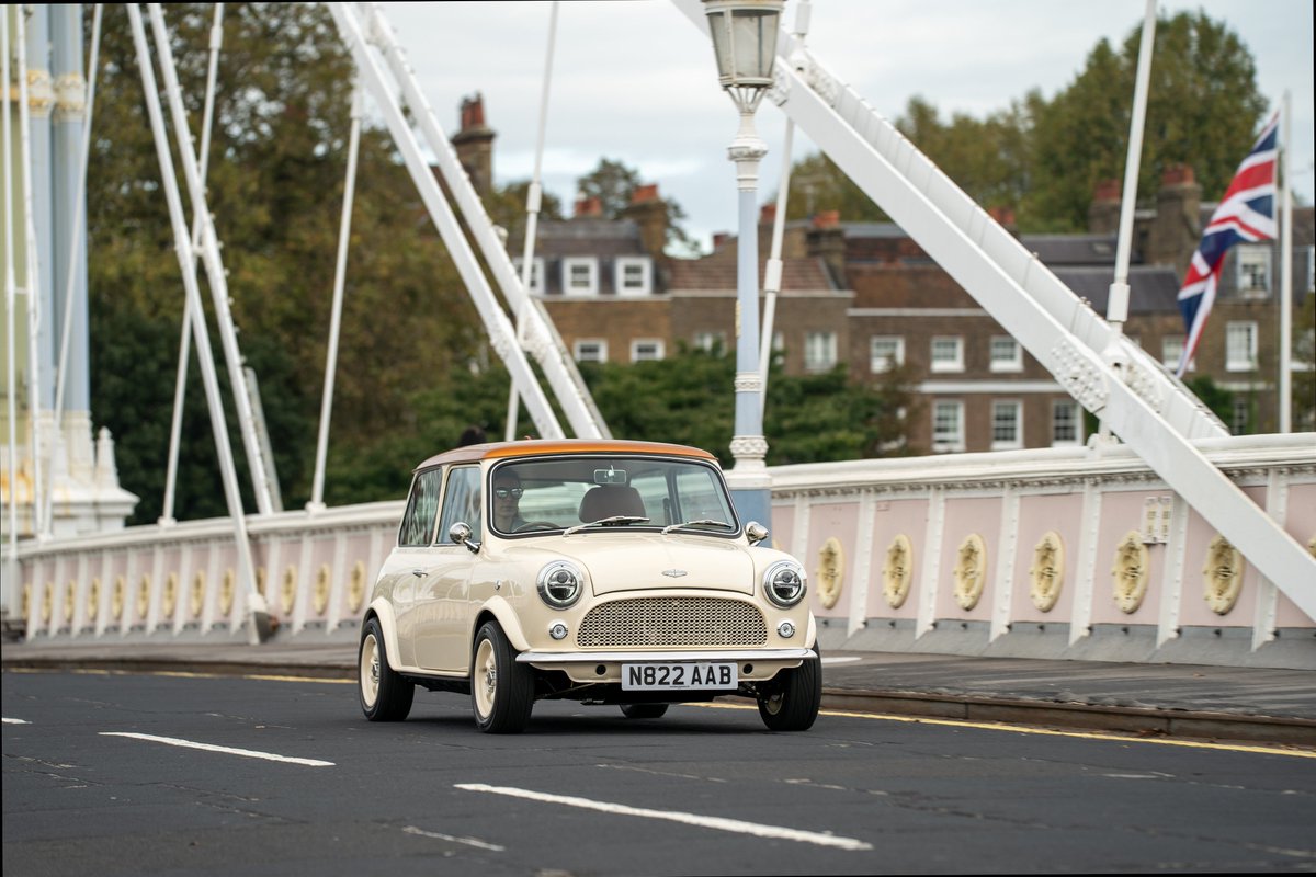 davidbrownautos's tweet photo. An icon revitalised for the electric age. #eMastered #HandCrafted #MadeInBritain #Bespoke #OriginalRemastered #MiniRemastered https://t.co/EdLtOSWtYn