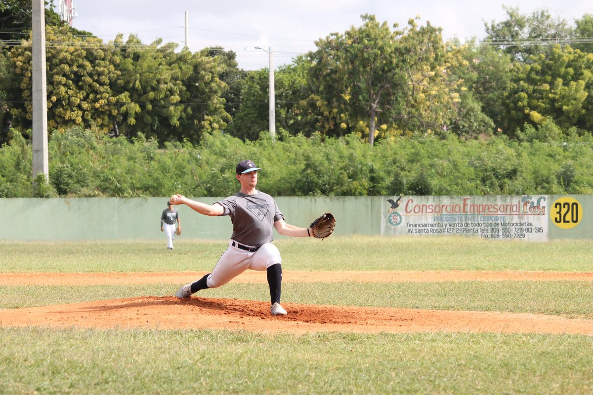 mupatsbaseball's tweet photo. DAY 3 | The Pats made a return to La Romana for another game and youth clinic. The day concluded with a Wednesday night service at a local church with our DR FCA staff.
What a powerful day of ministry as we were all challenged to live unashamed of the Gospel! #fcadr https://t.co/9ONQjnVc0t