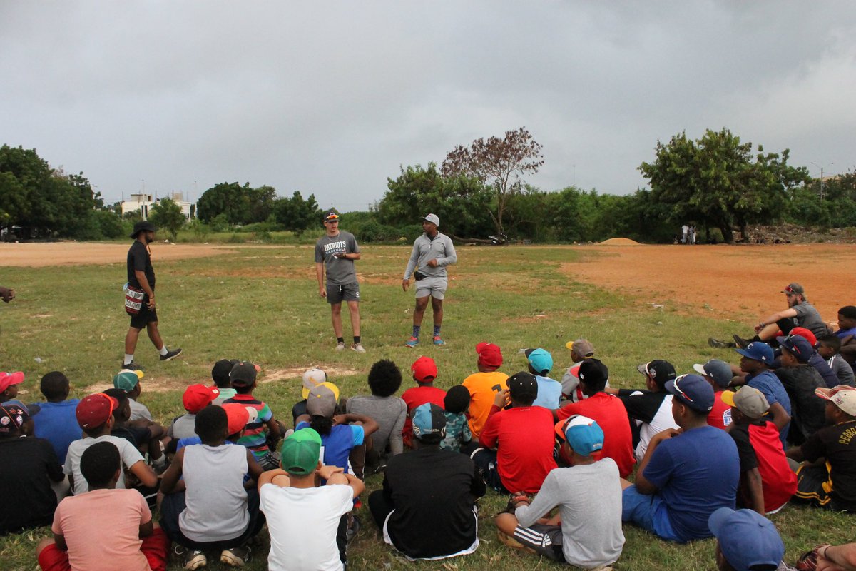 mupatsbaseball's tweet photo. DAY 3 | The Pats made a return to La Romana for another game and youth clinic. The day concluded with a Wednesday night service at a local church with our DR FCA staff.
What a powerful day of ministry as we were all challenged to live unashamed of the Gospel! #fcadr https://t.co/9ONQjnVc0t