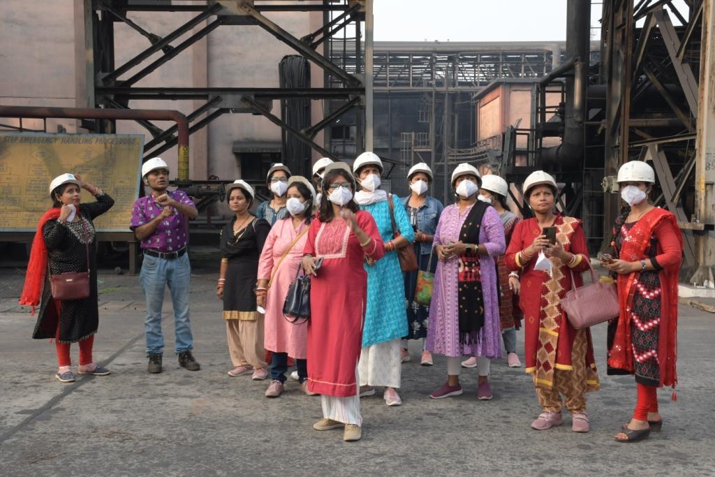 sailrsp1's tweet image. Sensitisation tour organised for spouses of employees of SAIL, Rourkela Steel Plant #SAIL #RSP #spouses #sensitization