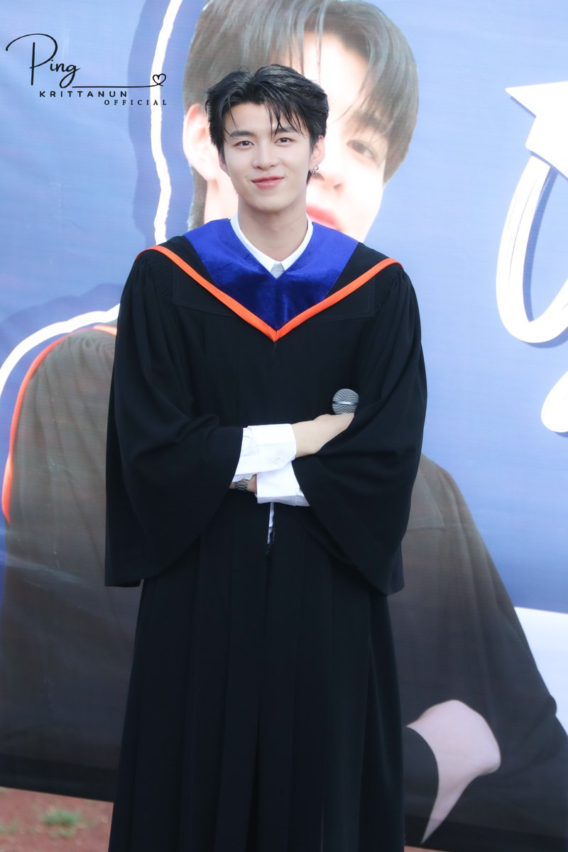 PKrittanun_OFC's tweet photo. 🎉Congratulations นะคะพี่มีน 🎓 🎉
ขอให้วันนี้เป็นวันที่ดี วันแห่งความทรงจำของพี่มีนน๊าา 🩷
ขอให้พี่มีนมีคนรักเพิ่มขึ้นเรื่อย ๆนะคะ 💕
คอยอยู่เคียงข้างปิง ดูแลปิงแบบนี้ตลอดไปเลย 😄
จะคอยอยู่ซัพพอร์ตพี่มีนแบบนี้ตลอดไปนะคะ 🥰

#Meennicha8Graduate
#Meennicha8 #Formoon #Area86 https://t.co/lSSEvd9tCi