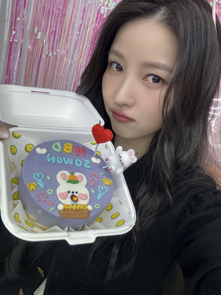 바람 부는 차가운 12월을 사르르 녹여주는 봄날의 햇살 같은 요정 소워니의 날☀️🧚‍♀️
버디가 있어 365일이 항상 따뜻한 소원이처럼 버디도 소원이와 함께 포근하고 행복한 오늘이셨기를 바라요🤍💙💜

#김소원 #KIMSOWON