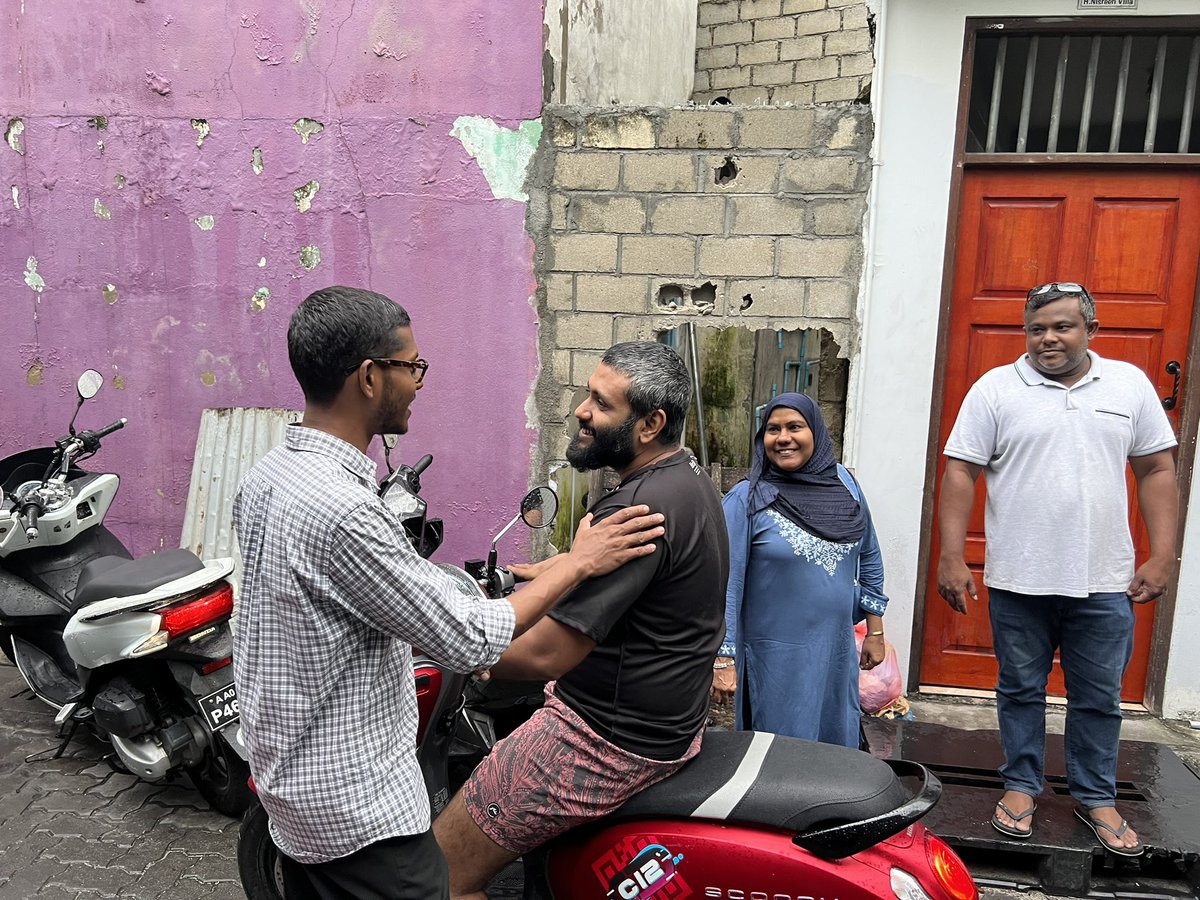 saiffathih's tweet photo. @aekofathih Galolhu Uthuru door-to-door 🏠
#Saif4Male #LiveableMale https://t.co/aUk0E7VFLx