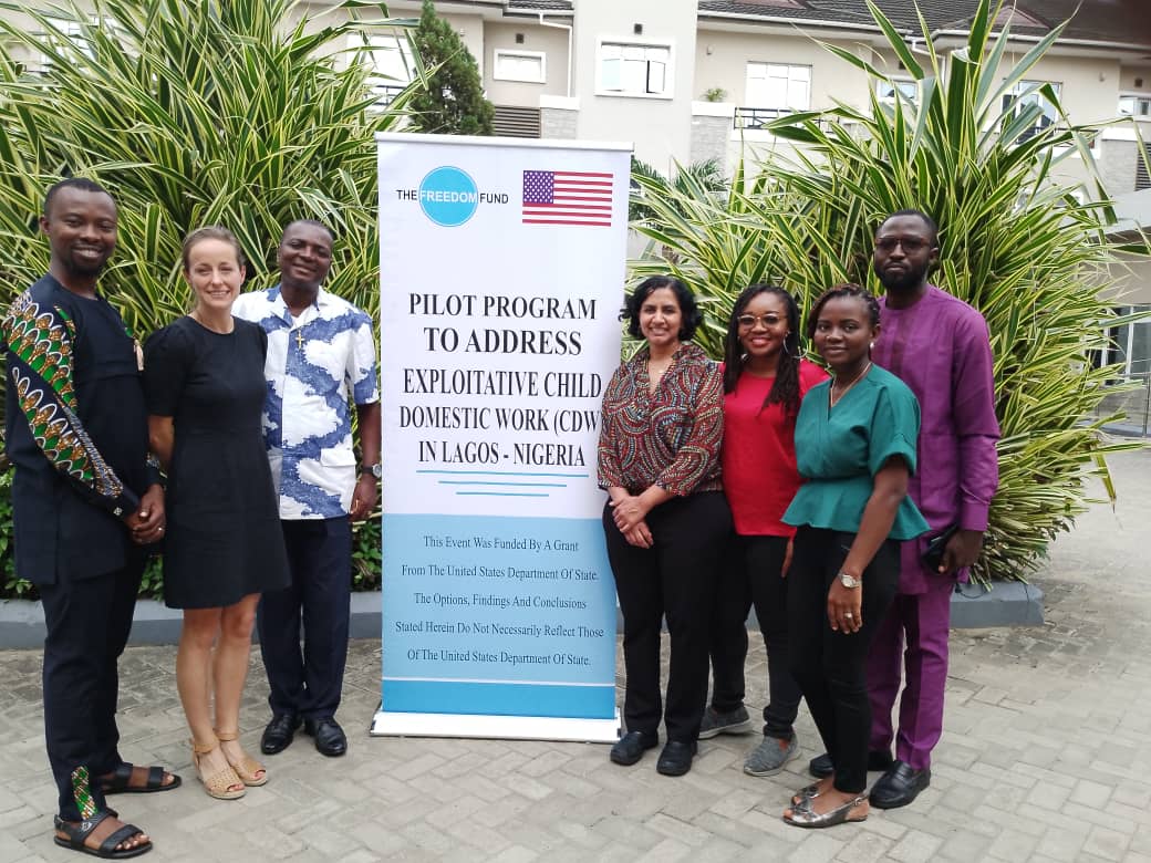 talkamm's tweet photo. Today, @devatopafrica, ably represented by the Executive Director @chatwithjoseph and Programs Manager @emmyobiabo, attends a community practice meeting on addressing Exploitative Child Domestic Work (CDW) under the Freedom Fund Pilot Program in Lagos State.
#RedCard2ChildLabour https://t.co/W2sjyiQHjr