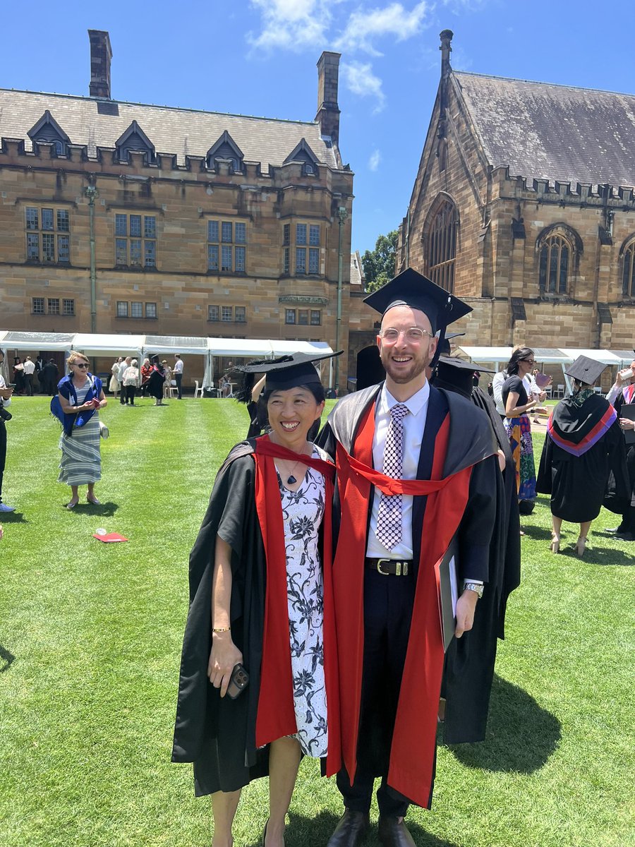 daniel_mci's tweet photo. The end of the beginning… and so great to celebrate with some of the many who made it all possible.
Remember joining @WARC_USYD and @clara_chow 5 years ago as an eager 1st year medical student… and she hasn’t been able to get rid of me since 😂 looking forward to more! https://t.co/XJN6huIFNx
