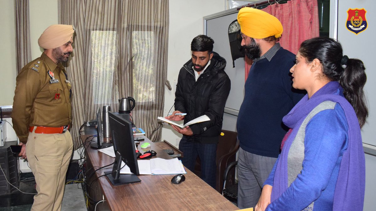 PathankotPolice's tweet photo. SSP Pathankot, conducted a thorough inspection of District Police Office, urging employees to work diligently and with dedication. Setting a standard of excellence.
#Policelnspection #WorkDiligently #DedicationAtWork https://t.co/xHPqndOIFb