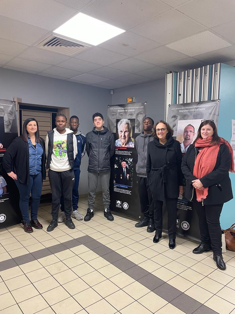 #Mémoire | Les bataillons de la prévention du quartier #QPV de La Madeleine à #Évreux, ont réalisé avec <a href="/onacvg/">ONaCVG</a> et AL2E une exposition «100 ans au service des anciens combattants et victimes de guerre»

➡️Promouvoir avec les jeunes, les valeurs de la citoyenneté française 🇫🇷 et🇪🇺