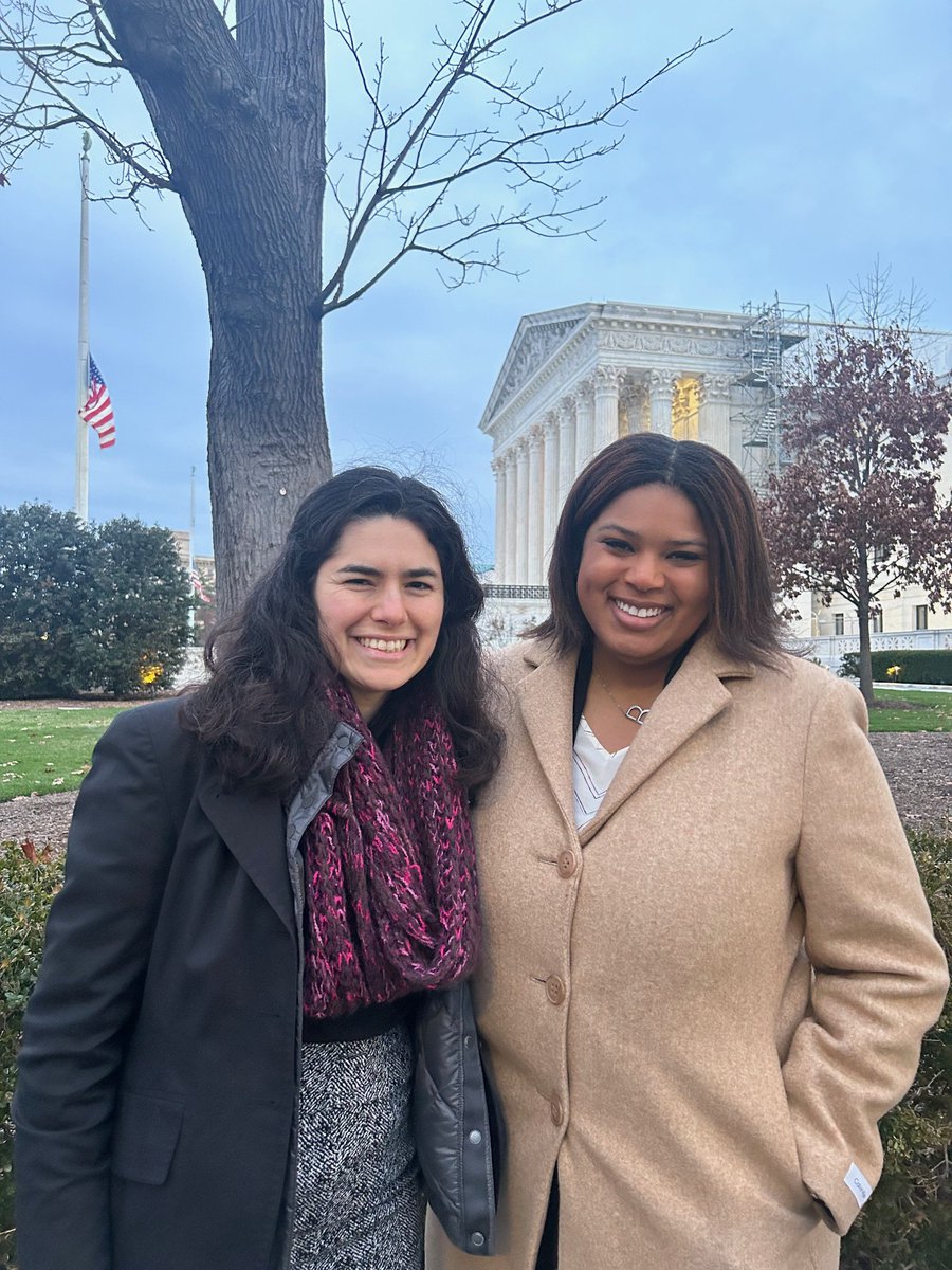 jdahlstrom765's tweet photo. @BU_Law 3Ls Brianna Jordan &amp; Jaimee Francis travelled to observe argument in a SCOTUS case in which @BU_Law’s Civil Litigation and Justice Clinic is co-counsel for the petitioner, who is seeking to vindicate her rights under Title VII. Tx to @maddiemeth for all your advocacy! https://t.co/vH1xGVqVlB