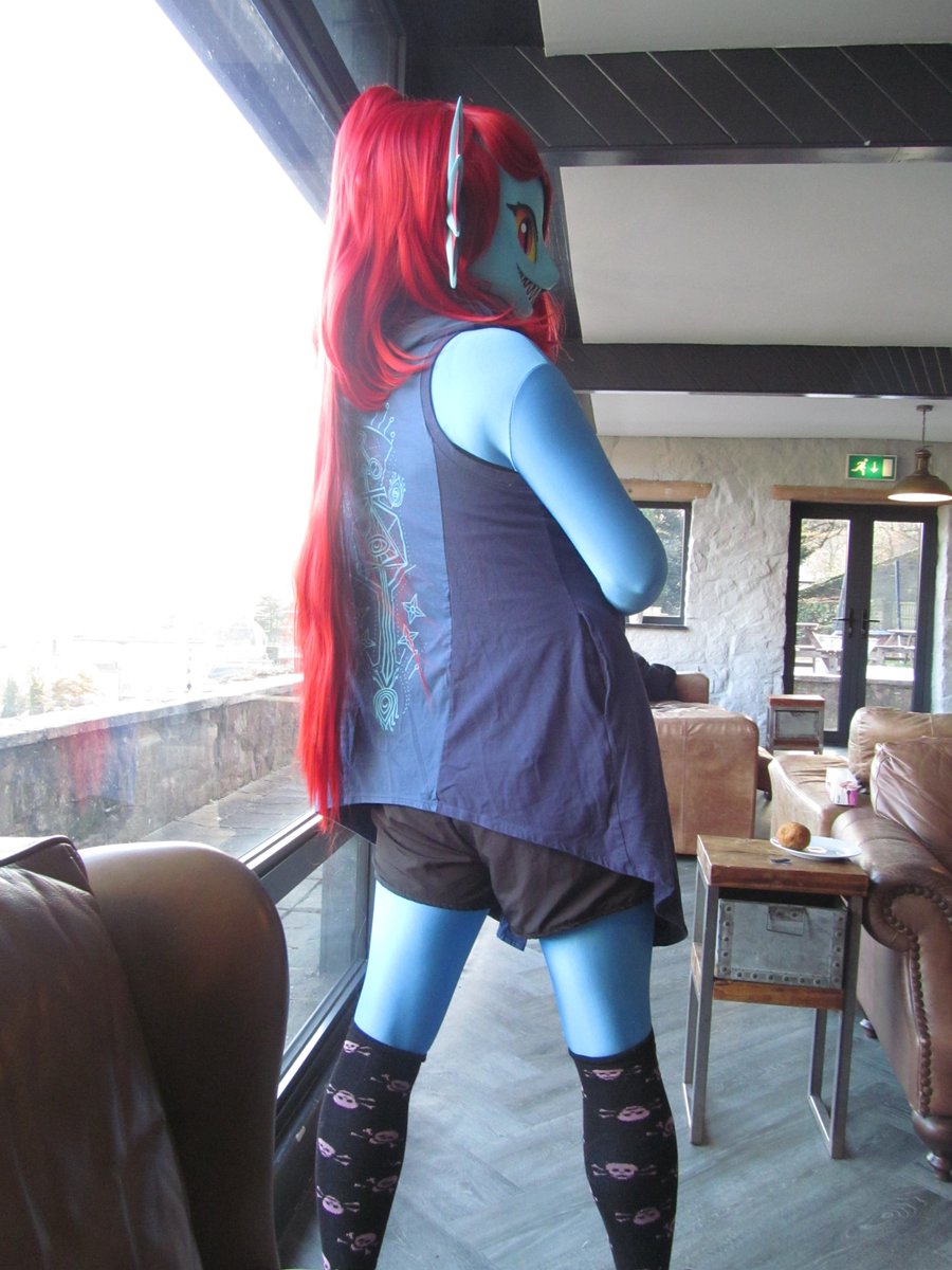 So the UK Kigu xmas meetup 2023 has come and gone, and what more is there to say? I feel refreshed with energy, and ready to come back strong next year. A big thanks to everyone who helped out at it, and I look forward to next year! 📷: @HikariKintsugi #Kigurumi #Undyne