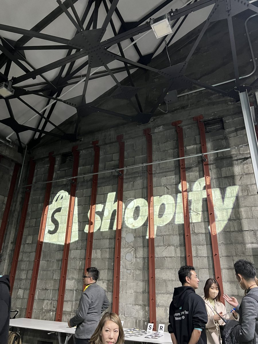 mao_fbl's tweet photo. #ShopifyConnect https://t.co/Zo37p0dxei