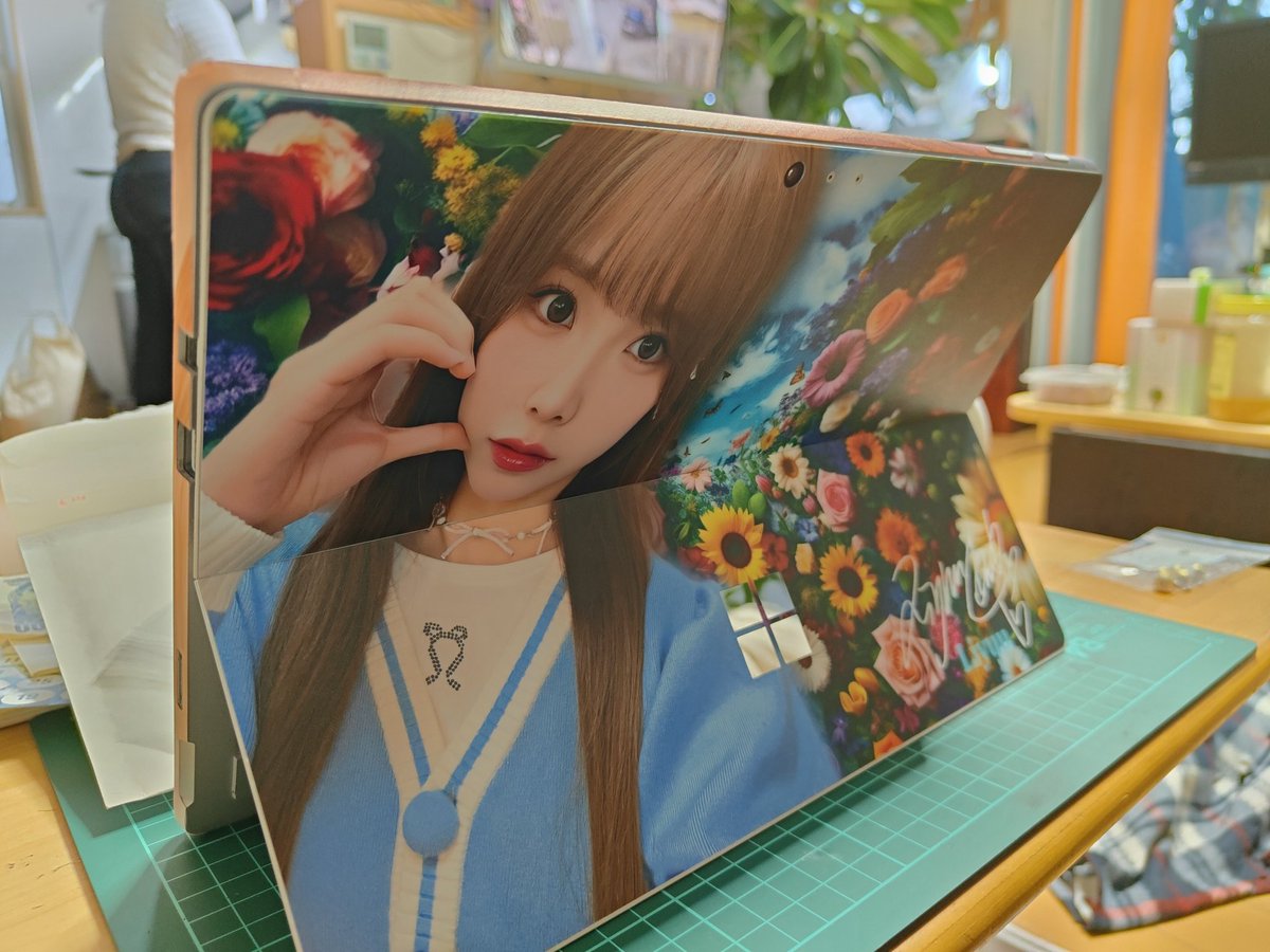 kawaiijkdsk's tweet image. SurfaceがLiface
スキン、デザインして中国に発注したの届いた❤️
#Liyuu @Liyu0109 #surfacepro5