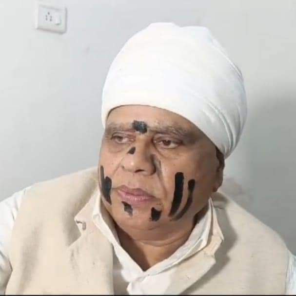 aklavyagaur's tweet image. सुना है आज कांग्रेस का मुंह काला हो गया। 

#MPElection2023