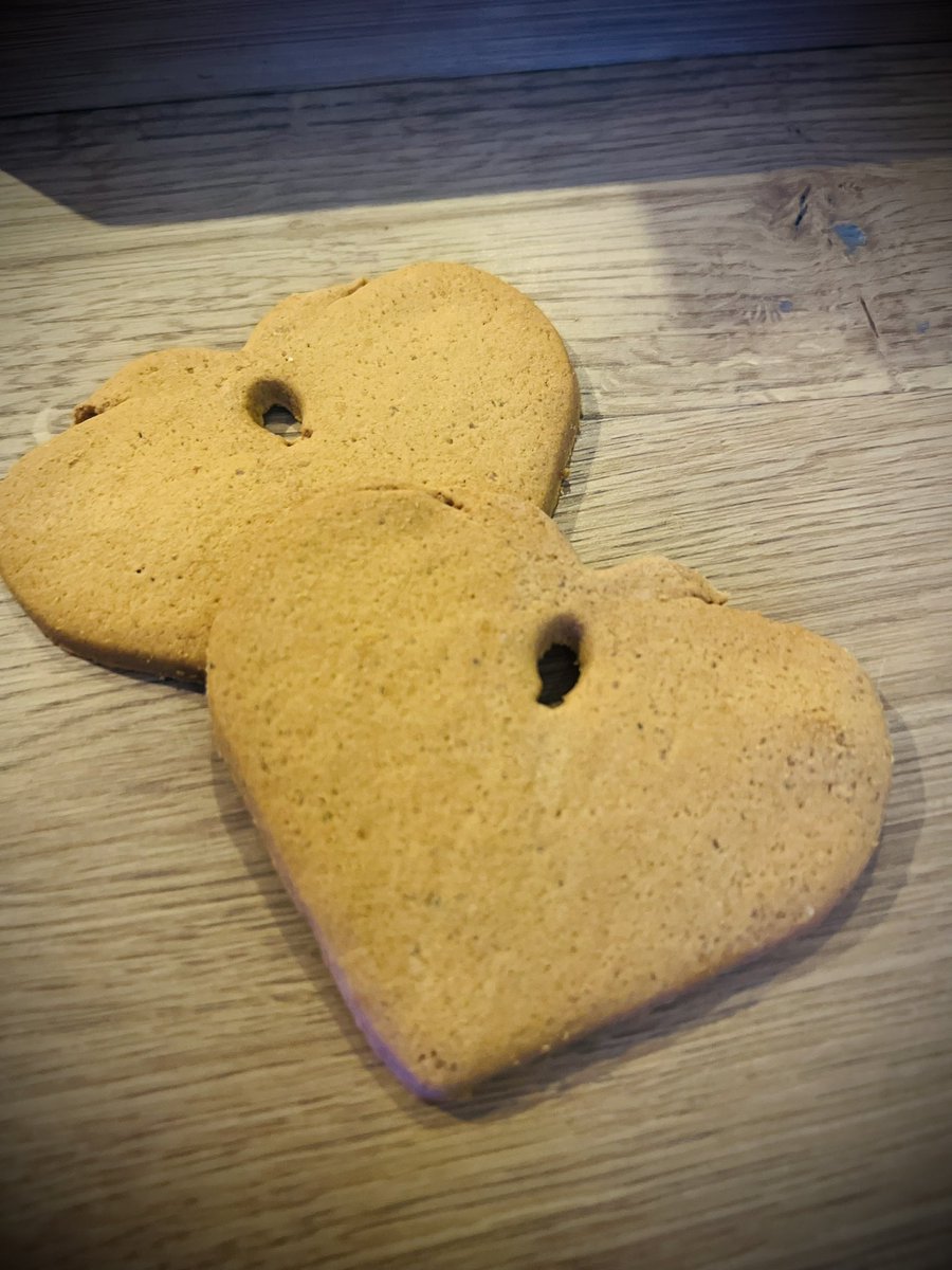 De dag van de vrijwilliger ☀️

Wij drinken koffie 
met een ❤️ koekje voor &amp; met onze 
bijna 80 vrijwilligers 

Dank jullie wel ❣️

@gemeenteDchem <a href="/provgelderland/">Provincie Gelderland</a>  #achterhoek #Dagvandevrijwilliger <a href="/VVVDoetinchem/">VVV Inspiratiepunt Doetinchem</a> #vandaag #koffiesamen #hartenwerk #onbetaalbaar #vrijwilligersdag