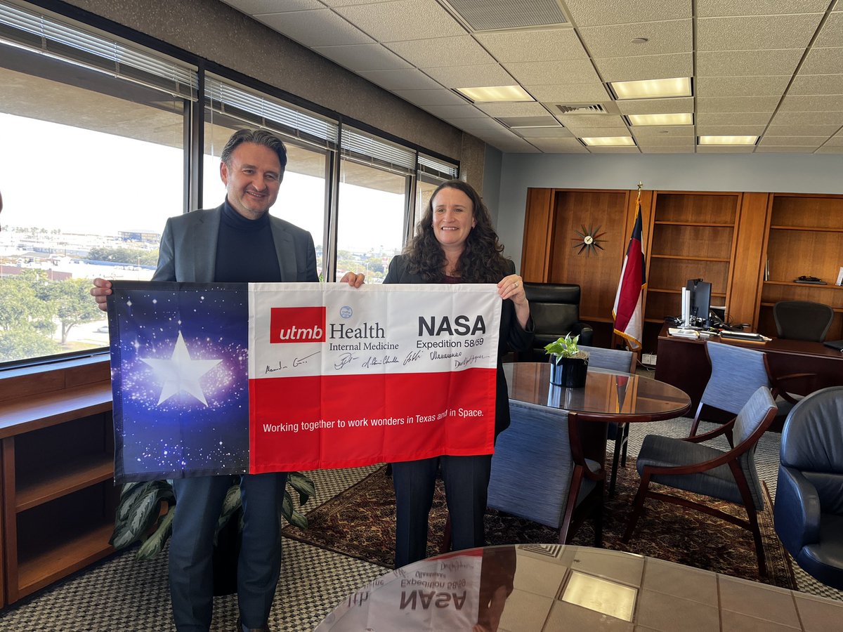 What an honor! @UTMBPresident Dr. Reiser gets a banner from space! From our own astronaut Dr. Aunon-Chancellor-Program Director for @UTMB_Aerospace and Dr. Ronak Shah, Director. @UTMB_SPPH @utsystem