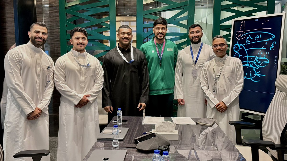 nw_w10's tweet photo. توفيق من الله عز وجل ،  تم عقد اتفاقية تعاون في برنامج سفراء وقت اللياقة وأكون ممثل لهذا الكيان الرياضي العريق شكرا على ثقتكم شركة وقت اللياقة 
@FitnessTimeSA @AbdulazizDalhi 
#السعوديه_لم_تكن_مستعمره https://t.co/T99Dwe4ipu