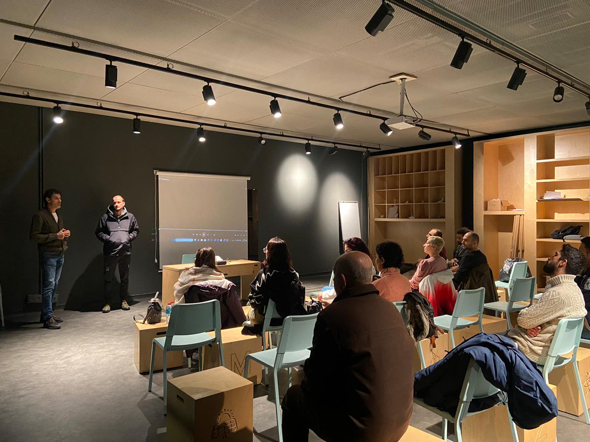 "Kapıdaki Kıtlık" film gösterimi ve forum etkinliğinde bir araya geldik. Keyifli sohbet ve sunum için yönetmen sevgili Burak Yücel'e (<a href="/burakycl_/">Burak Yücel</a>) , Ziraat Mühendisleri Odası Şube Başkanı Murat Kapıkıran'a ve aramızda olup katkı sunan herkese çok teşekkür ederiz.