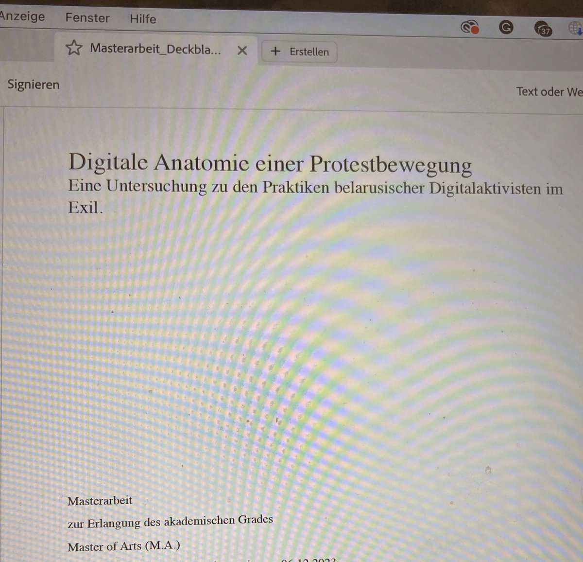 Weil wir am OEI alles digital machen ohne „Briefkastenfoto“: Meine Masterarbeit zu den Praktiken belarusischer Digitalaktivisten im Exil ist fertig. Und ich will nicht zu viel andeuten, aber es könnte sein, dass mich das Thema in den kommender Zeit noch weiter beschäftigt.