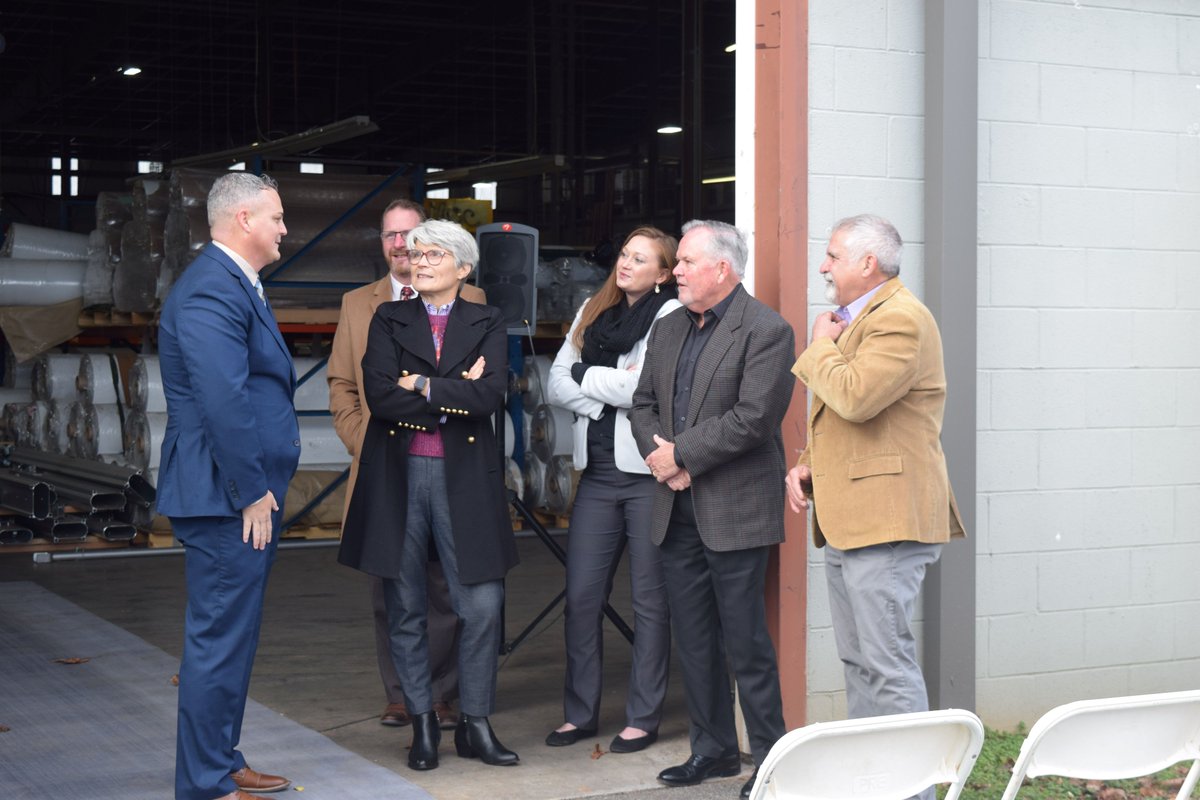 XFSGlobal's tweet photo. Our most heartfelt thank you to everyone who visited our new company headquarters on Wednesday to help us celebrate our official ribbon cutting. Your support means the world to each and every one of us who has worked so hard to make XFS what it has become today. #XFS https://t.co/YqNSA7ajQj