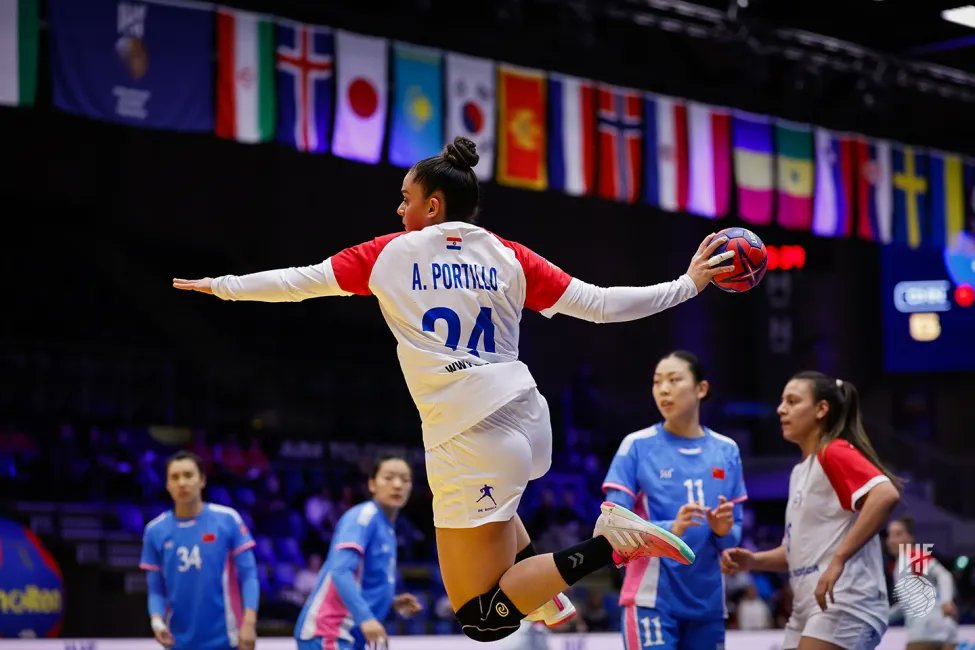 cpyhandball's tweet photo. 𝗖𝗛𝗜𝗡𝗔 𝗗𝗘𝗥𝗥𝗢𝗧𝗔 𝗔 𝗣𝗔𝗥𝗔𝗚𝗨𝗔𝗬 𝗣𝗢𝗥 𝗟𝗔 𝗖𝗢𝗣𝗔 𝗣𝗥𝗘𝗦𝗜𝗗𝗘𝗡𝗧𝗘.

🆕 | La Selección Nacional Femenina de Mayores, cae ante China, por la Fecha 1 de la Copa Presidente Dinamarca/Suecia/Noruega 2023. https://t.co/24vybrn0H5