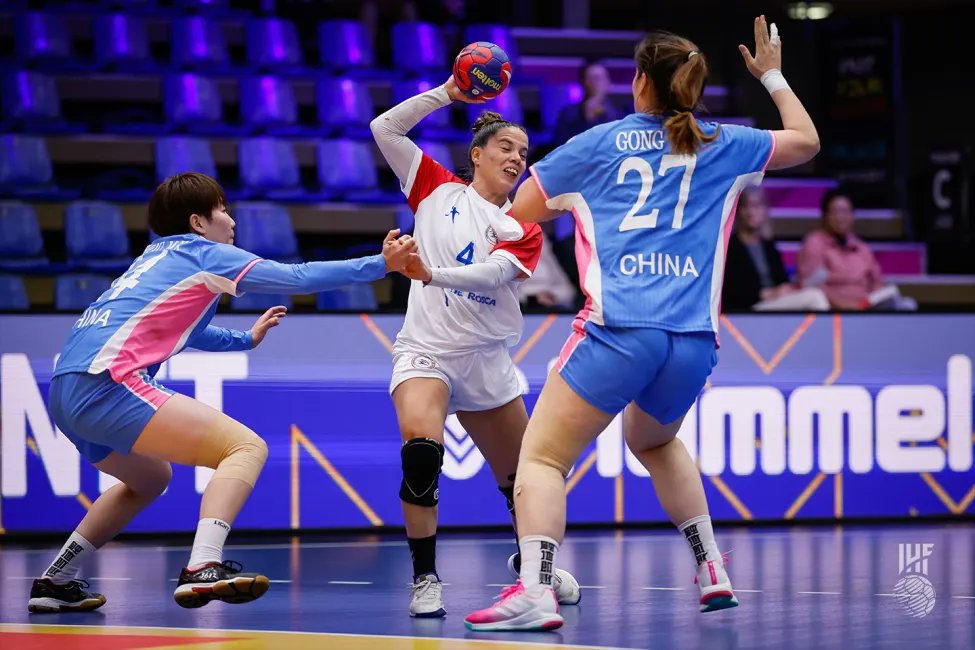 cpyhandball's tweet photo. 𝗖𝗛𝗜𝗡𝗔 𝗗𝗘𝗥𝗥𝗢𝗧𝗔 𝗔 𝗣𝗔𝗥𝗔𝗚𝗨𝗔𝗬 𝗣𝗢𝗥 𝗟𝗔 𝗖𝗢𝗣𝗔 𝗣𝗥𝗘𝗦𝗜𝗗𝗘𝗡𝗧𝗘.

🆕 | La Selección Nacional Femenina de Mayores, cae ante China, por la Fecha 1 de la Copa Presidente Dinamarca/Suecia/Noruega 2023. https://t.co/24vybrn0H5