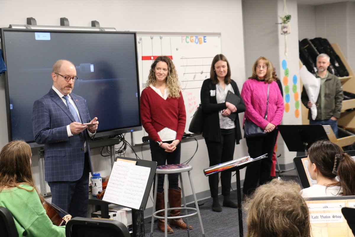 wcsdistrict's tweet photo. Congratulations to Worthington Schools orchestra educator Julie Ellis - @juliee11is - who was surprised in class today by faculty from @OhioStateMusic. Mrs. Ellis was added to the school's Roll of Distinction!

#itsworthit #WeLoveWorthingtonSchools https://t.co/BNTZiy7G09
