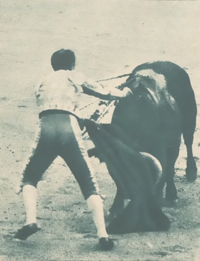 Juan Belmonte, puede parecer "solo" un simple estoconazo, pero este espadazo le valió para cortar el primer rabo de la historia de las ventas.